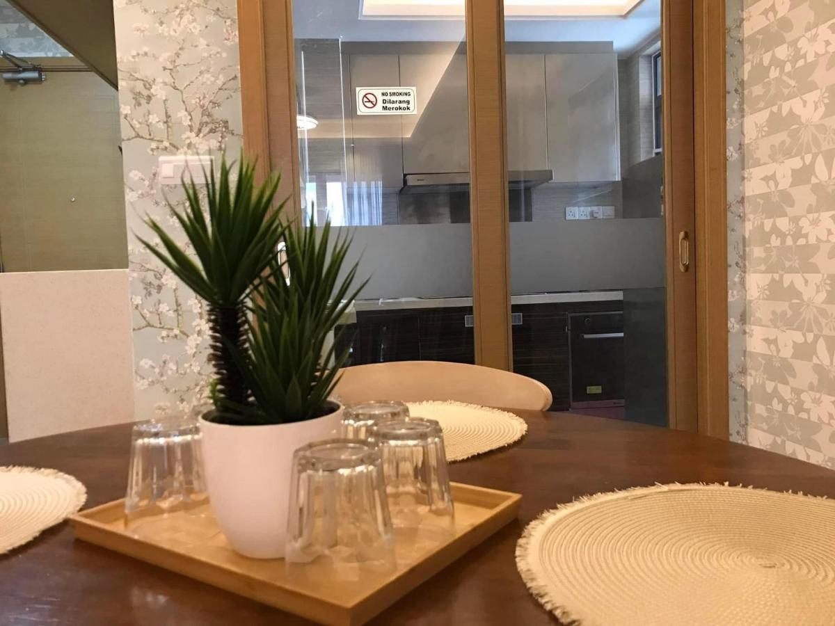 R&F Princess Cove Premium Homestay Famaily Johor Bahru Exterior foto